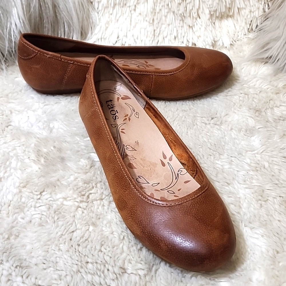 TAOS FLAT SHOES